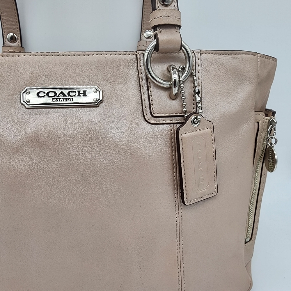Coach F19252 Cream Pink Beige Shimmering Leather Tote Medium - Picture 16 of 16